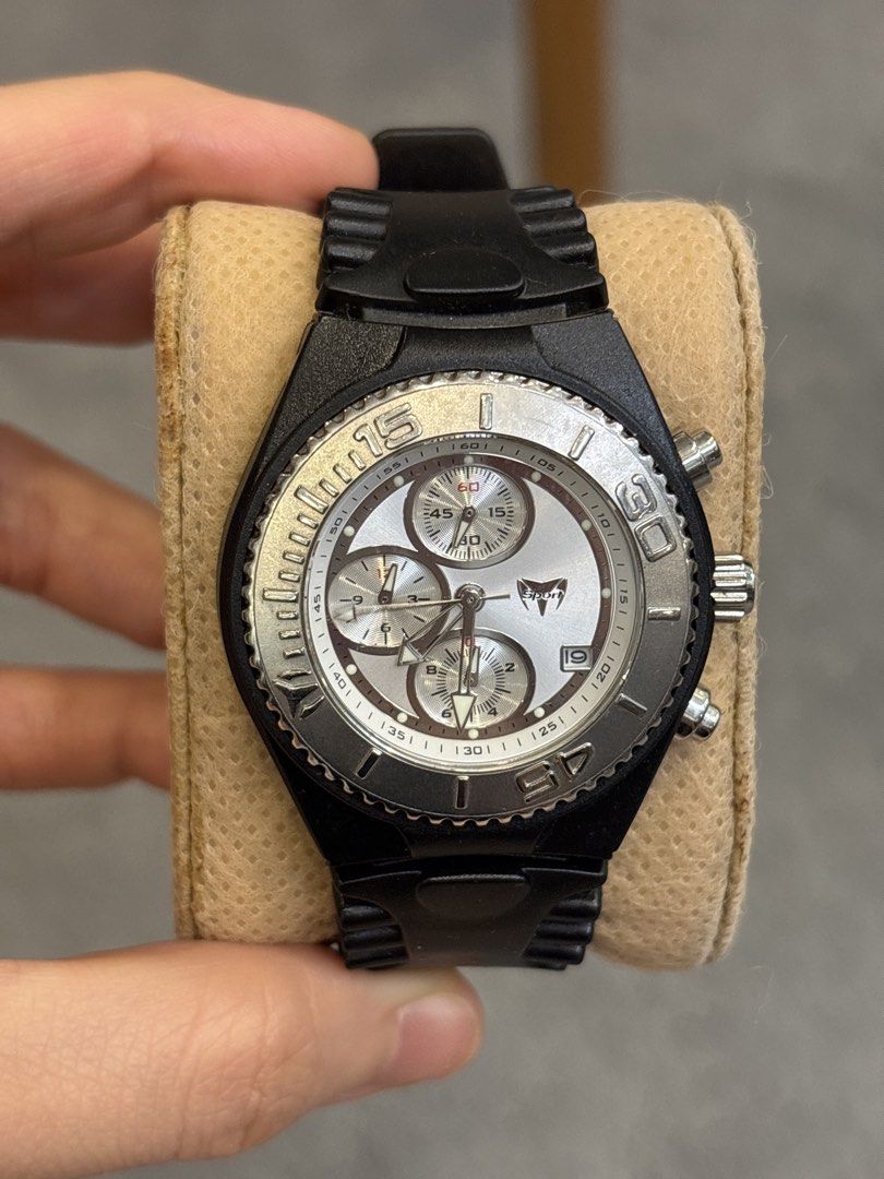 TechnoMarine Chronograph Watch (Category: Men's Watches) located in Quezon City. Submitted by nikaikochan (Listing ID 1445902046, Image 1). Description: - TechnoMarine Chronograph Watch - Black strap and bezel - Silver dial with three subdials - Rotating bezel with numbers - Date window - Ideal for everyday wear or sports No more box and no more extra straps .