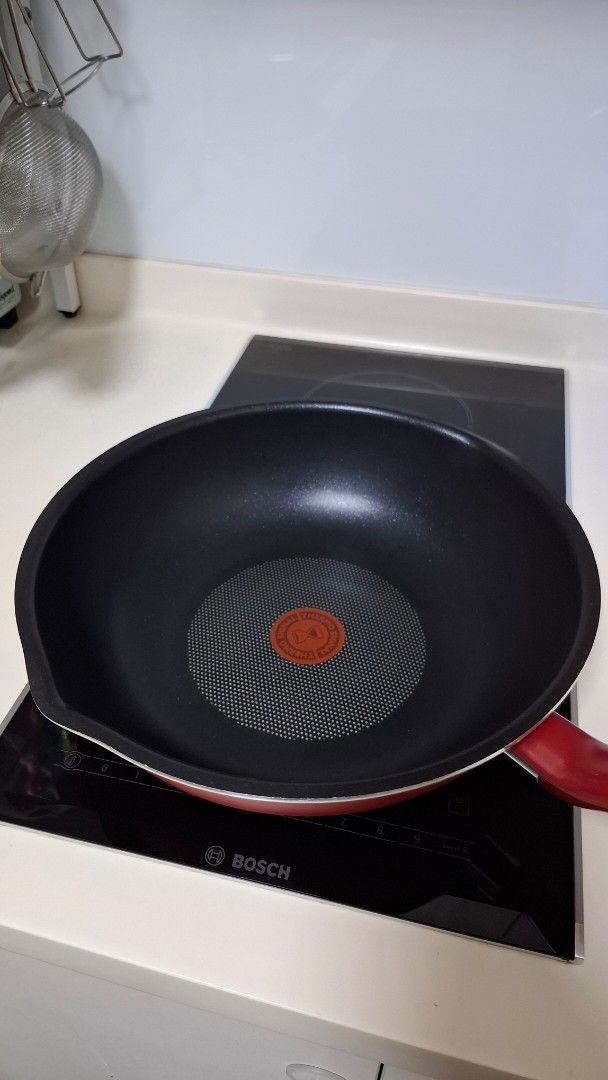 Tefal Wok Pan Red Induction Base - 24cm492511719137617920