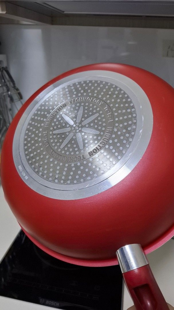 Tefal Wok Pan Red Induction Base - 24cm492511719137617921