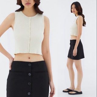 (Category: ) located in . Submitted by shopchxr (Listing ID 1445848391, Image 1). Description: .