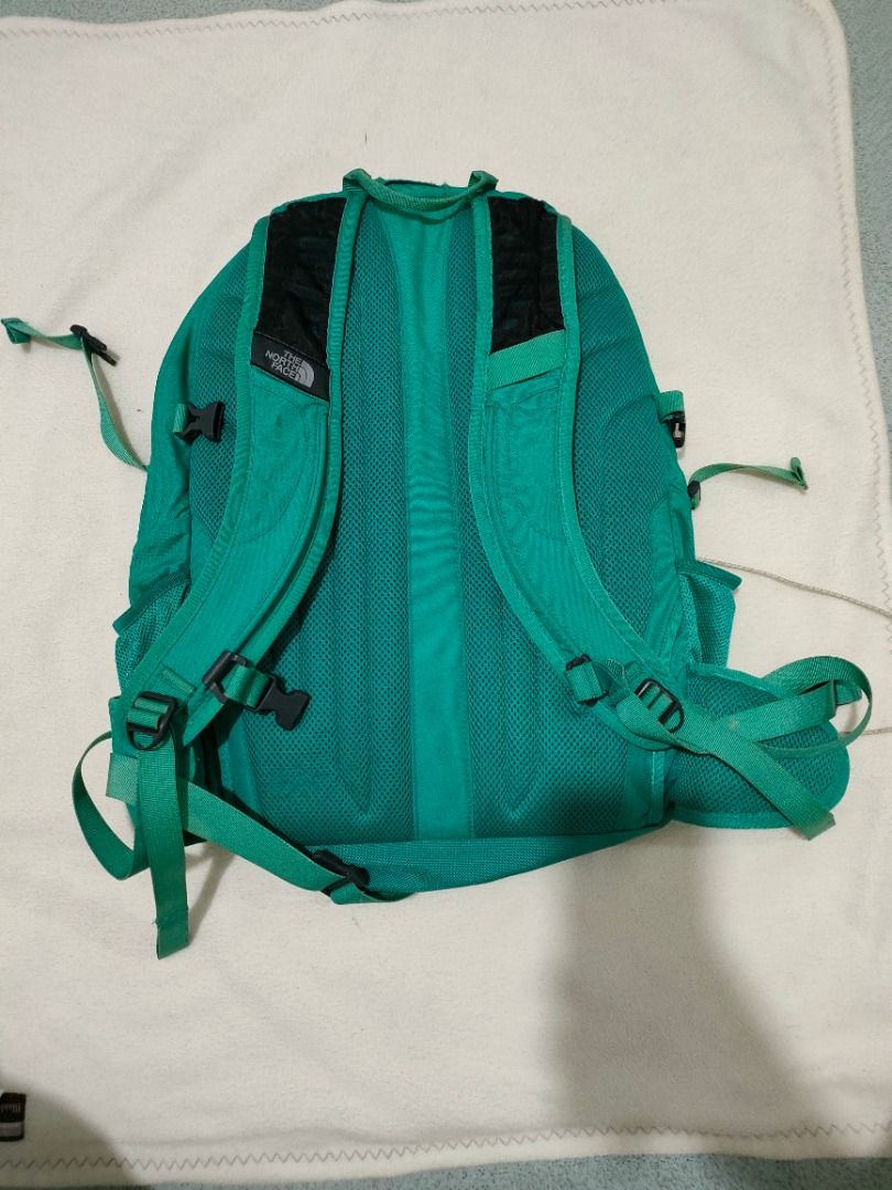 The North Face borealis Teal Backpack with Multiple Compartments (Category: Backpacks) located in Caloocan City. Submitted by rjb21 (Listing ID 1445845643, Image 2). Description: - Teal backpack perfect for school or day trips. - Spacious main compartment for all your essentials. - Front pocket with built-in organizers for pens and small items. - Convenient side mesh pocket for water bottles or umbrellas. - All zippers are smooth and easy to use.