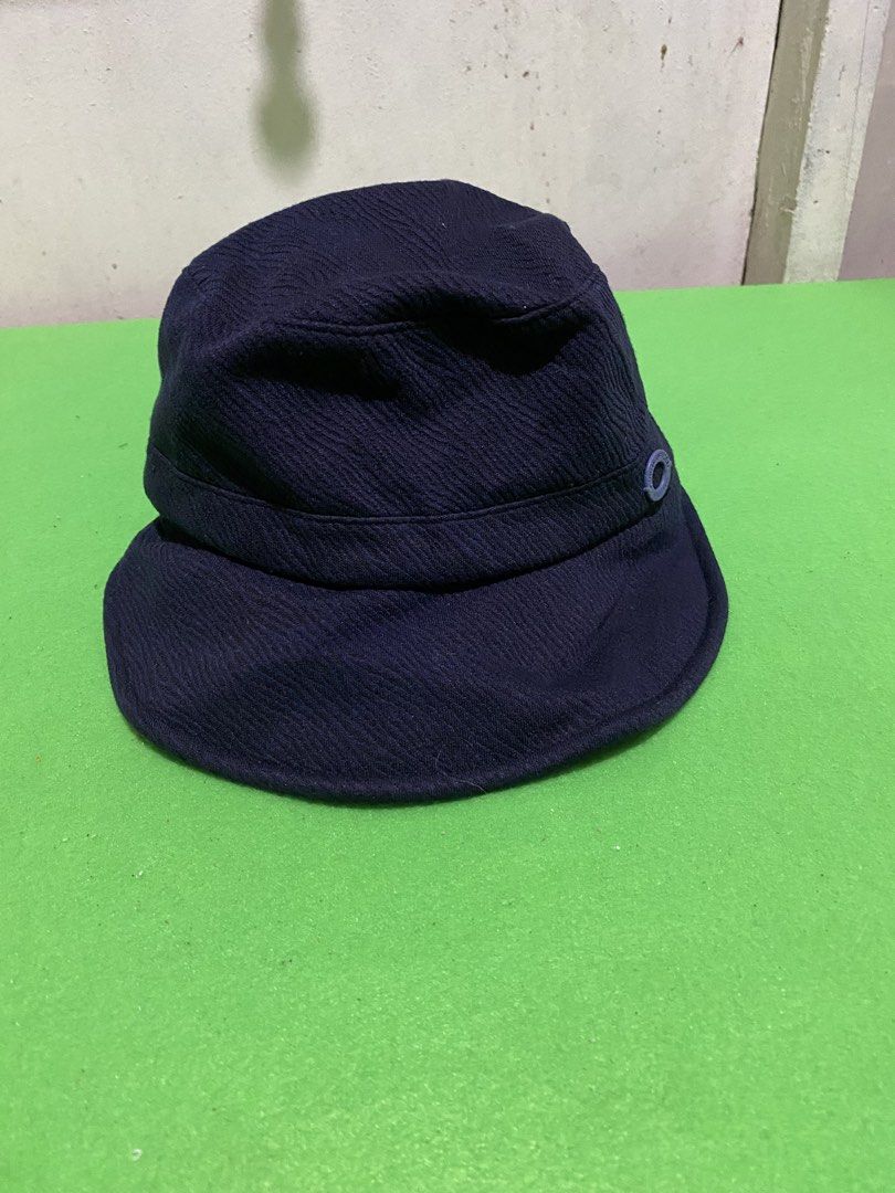 The Redface Since 1966 Bucket Hat Navy Blue (Category: Activewear) located in Manila. Submitted by resi.diaz (Listing ID 1445890899, Image 1). Description: - Navy blue bucket hat from The Redface. - Features a textured fabric. - Small circular detail on the side with 'The Redface Since 1966' inscription. - Classic bucket hat style. - Ideal for sunny days or casual wear..