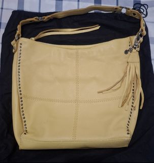 (Category: ) located in . Submitted by msela (Listing ID 1445859673, Image 1). Description: .
