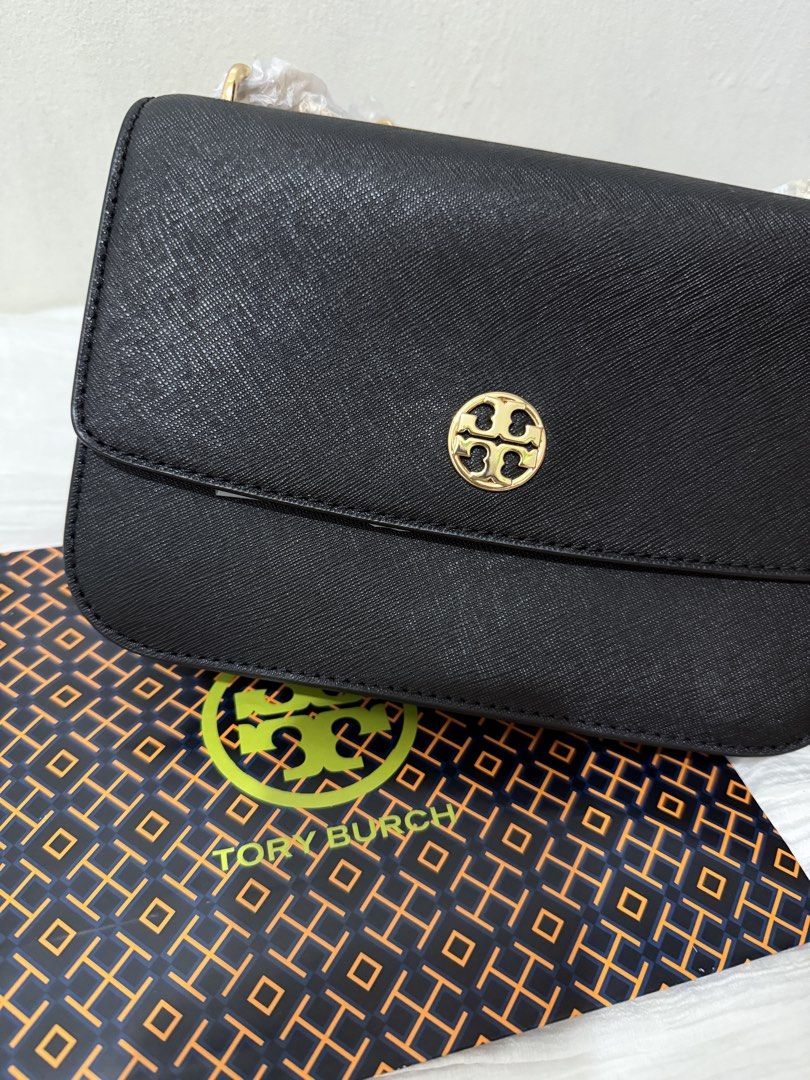 Tory Burch Emerson (Category: Luxury Bags & Wallets) located in Cainta. Submitted by angellyy_ (Listing ID 1445802663, Image 3). Description: Tory Burch Emerson Chain convertible (sling - shoulder) Brand new - fresh from Canada Tag still intact With original packaging and paper bag No dust bag (not bought in retail store) .