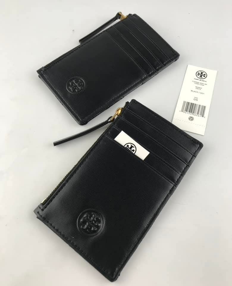 Tory long wallet (Category: Wallets & Card holders) located in Rizal. Submitted by shadow0101 (Listing ID 1445979026, Image 1). Description: Actual pic posted sameday delivery via lalamove province J&T express complete inclusion.