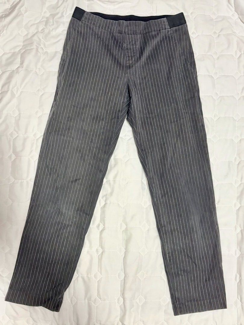 Uniqlo Pinstripe Pants Size M (Category: Other Bottoms) located in Baguio. Submitted by quickphoenix.aa186ep (Listing ID 1445895907, Image 1). Description: - Uniqlo Grey Pinstripe Pants - Comfortable Elastic Waistband - Fabric Blend: Cotton, Rayon, Spandex, Polyester, Nylon - Versatile: Suitable for Casual or Work Wear - Please check measurements for best fit.