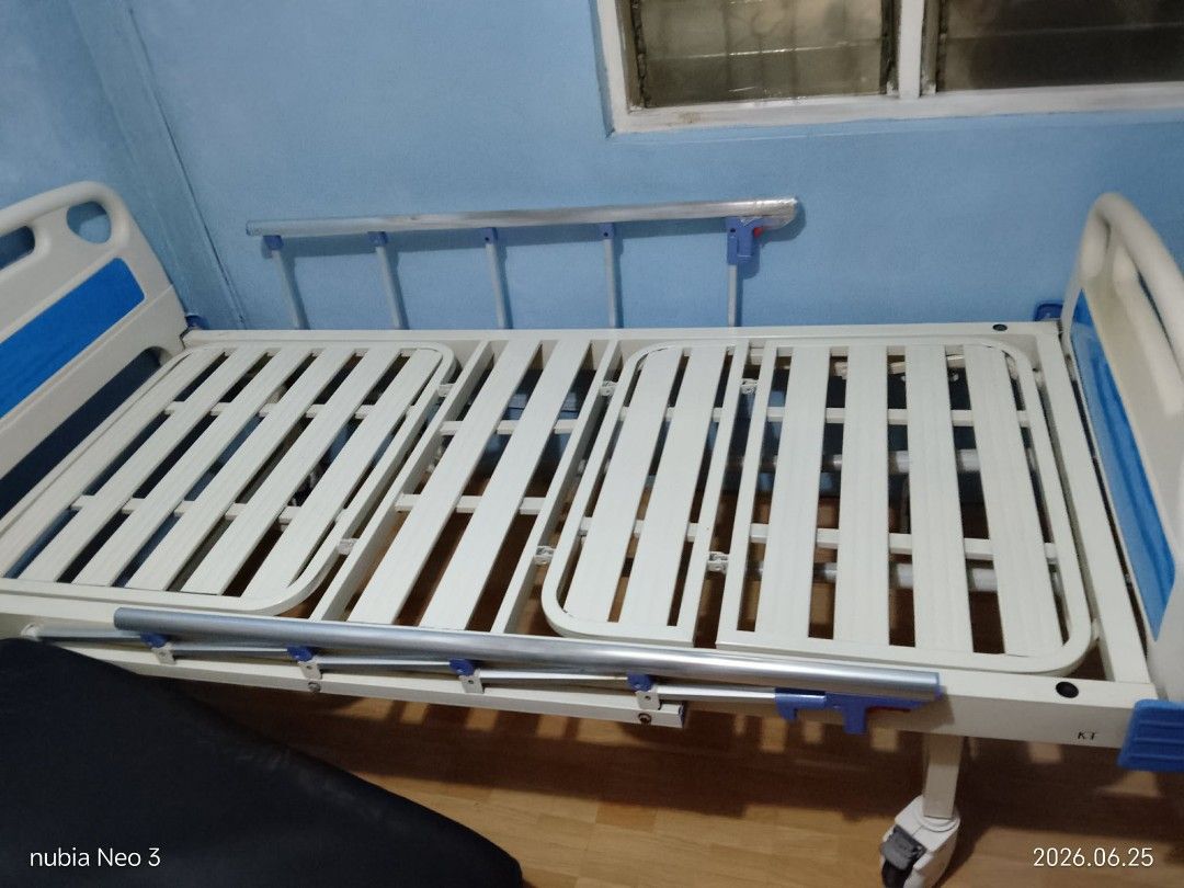 USED HOSPITAL BED (Category: Medical Supplies & Tools) located in Caloocan City. Submitted by loisxlane (Listing ID 1445891675, Image 1). Description: used hospital bed only has its knob to lean and forward the bed with its food tray and iv pole Issues : left railing is no longer functional just steady cannot be collapsed Price is fixed since selling very low already Pymt First via Bdo online or maribank For shipping only @ buyer's expense.