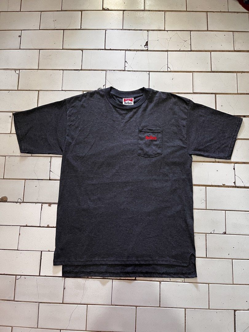 Vintage 90s Marlboro Pocket Tee (Category: Tshirts & Polo Shirts ) located in Quezon City. Submitted by rnb-collection (Listing ID 1445853541, Image 1). Description: Forsale‼️ Vintage 90s Marlboro Pocket Tee Embroided Logo Size XL 31x23 Excellent condition 10/10 Color rate No issue Made in Mexico 🇲🇽 1000+sf MOD - JnT or Lalamove MOP - Gcash 📌No long reservations, Payment First Open for Video Call Message me if ur interested📥 📍Quezon City.