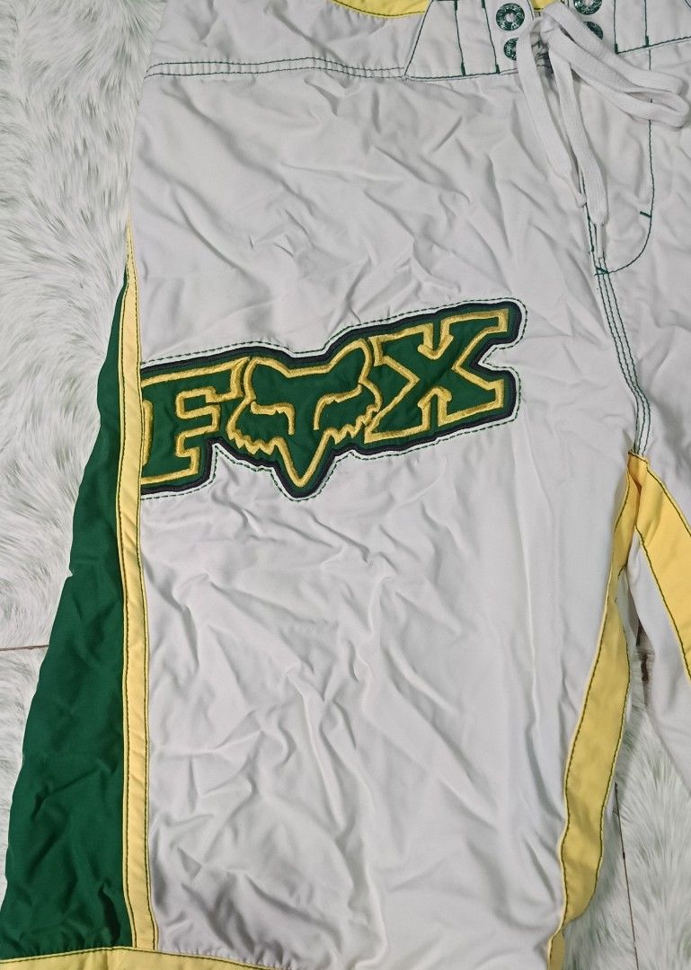 vintage Fox Racing Y2K-style board short (Category: Shorts) located in Zaragoza. Submitted by kinghalili71957 (Listing ID 1445797871, Image 3). Description: .