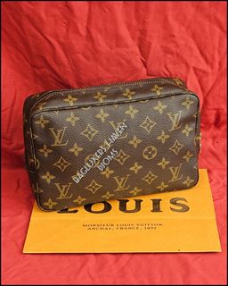 (Category: ) located in . Submitted by bagluxers_haven (Listing ID 1445948692, Image 1). Description: .