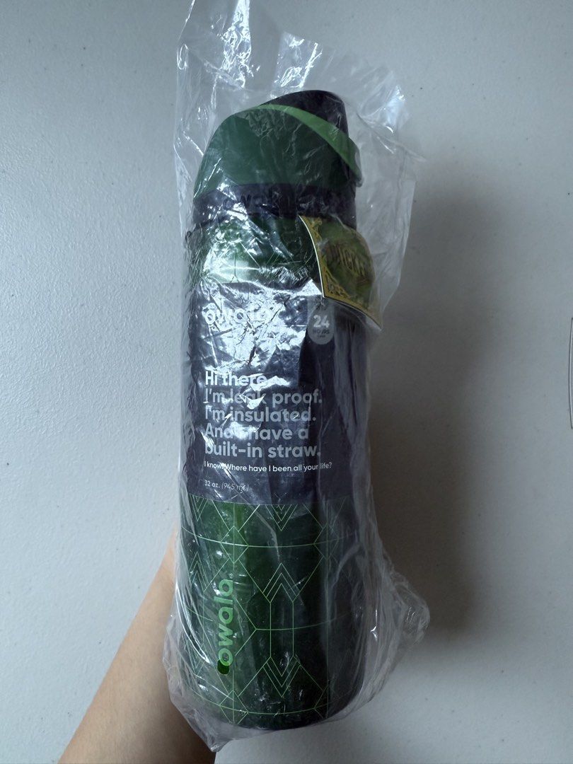 Wicked Owala Elphaba ONLY (Category: Water Bottles & Tumblers) located in Manila. Submitted by bluejelly222 (Listing ID 1445799202, Image 3). Description: Reason for Selling: Have too many water bottles! Payment: GCash/BPI Feel free to PM me for more photos/videos! .