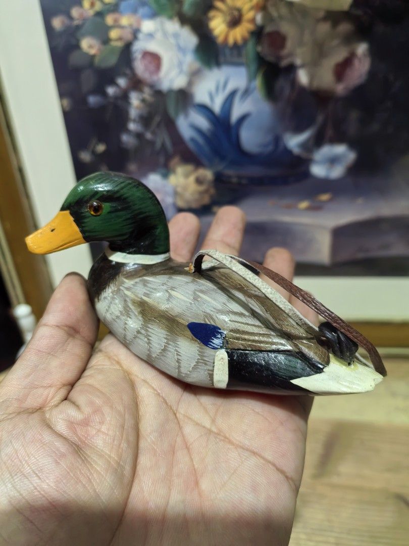 Wooden Duck Figure Display (Category: Figurines & Statues) located in Cebu City. Submitted by dudes_villanueva (Listing ID 1445933921, Image 3). Description: Wooden Duck Figure Display 📌 In excellent condition..