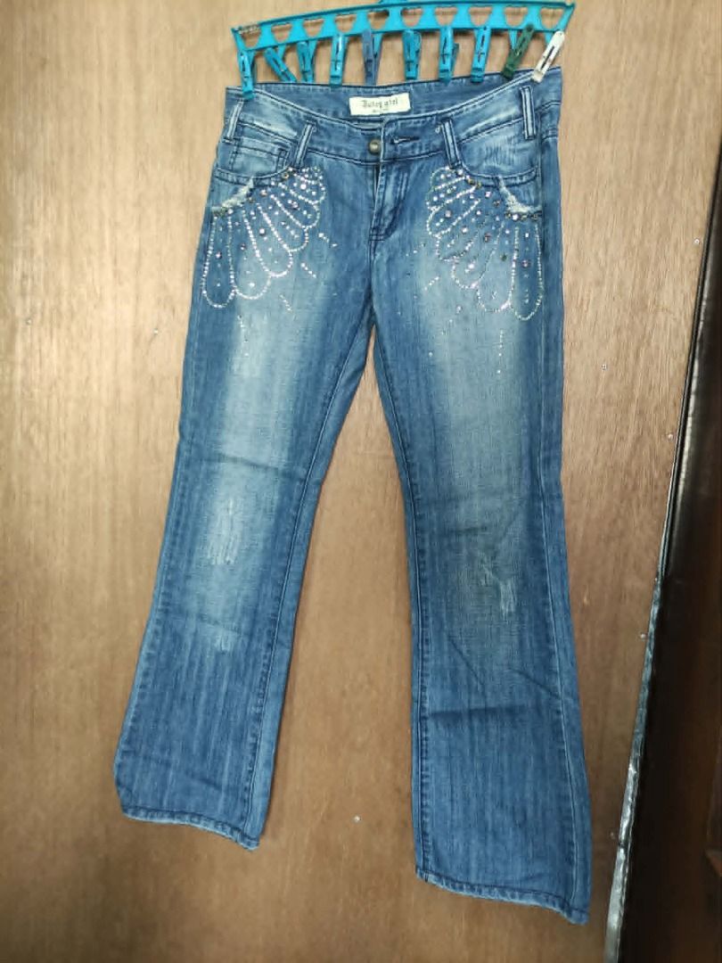 Y2k gyaru mcbling bell bottom pants (Category: Jeans) located in Mandaluyong City. Submitted by starpreloveditems (Listing ID 1445853342, Image 1). Description: MOP: GCASH chat for more details. .