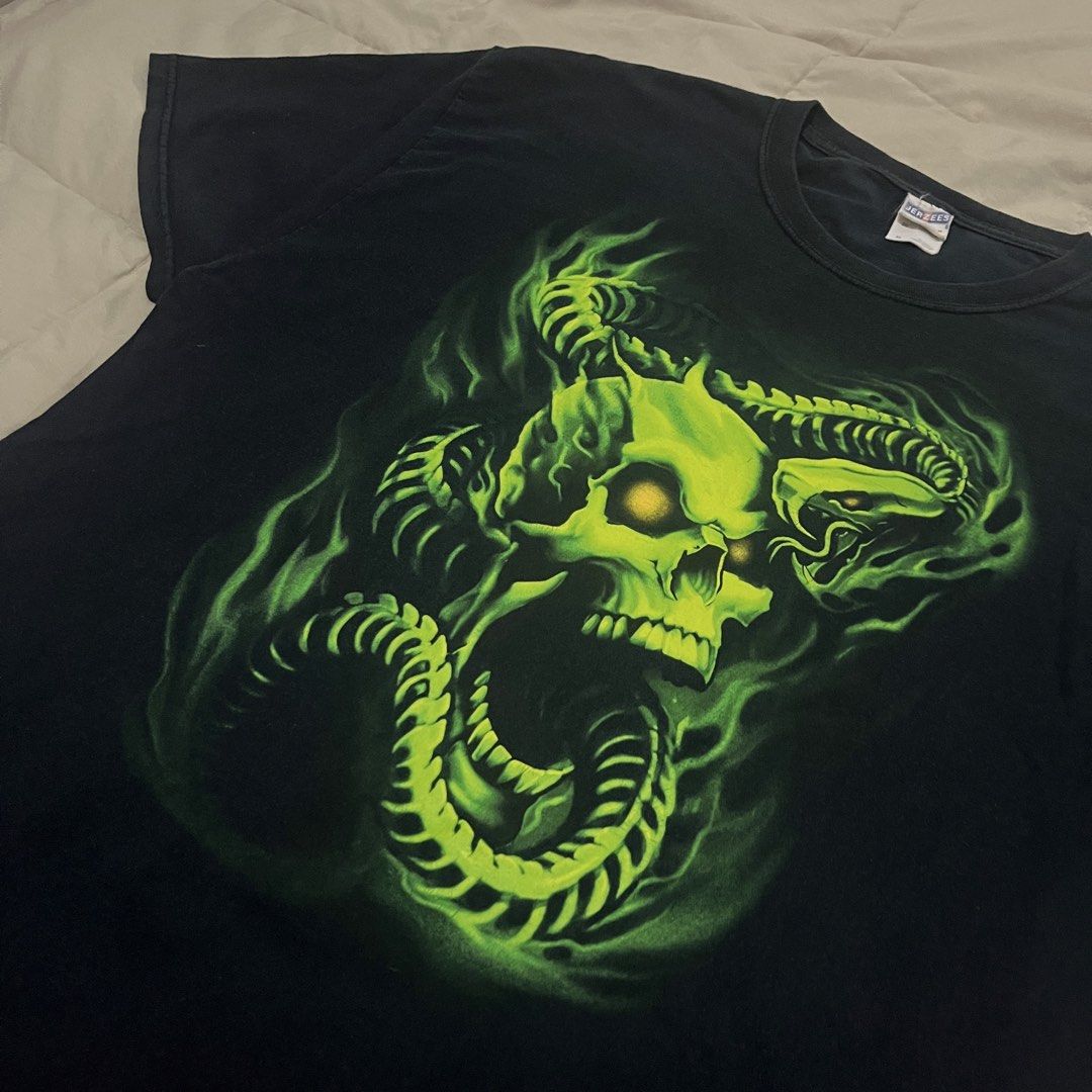 Y2k Jerzees Skull Tee (Category: Tshirts & Polo Shirts ) located in San Jose. Submitted by porkjowls (Listing ID 1445917587, Image 3). Description: 23 width 32 length Issue: none.