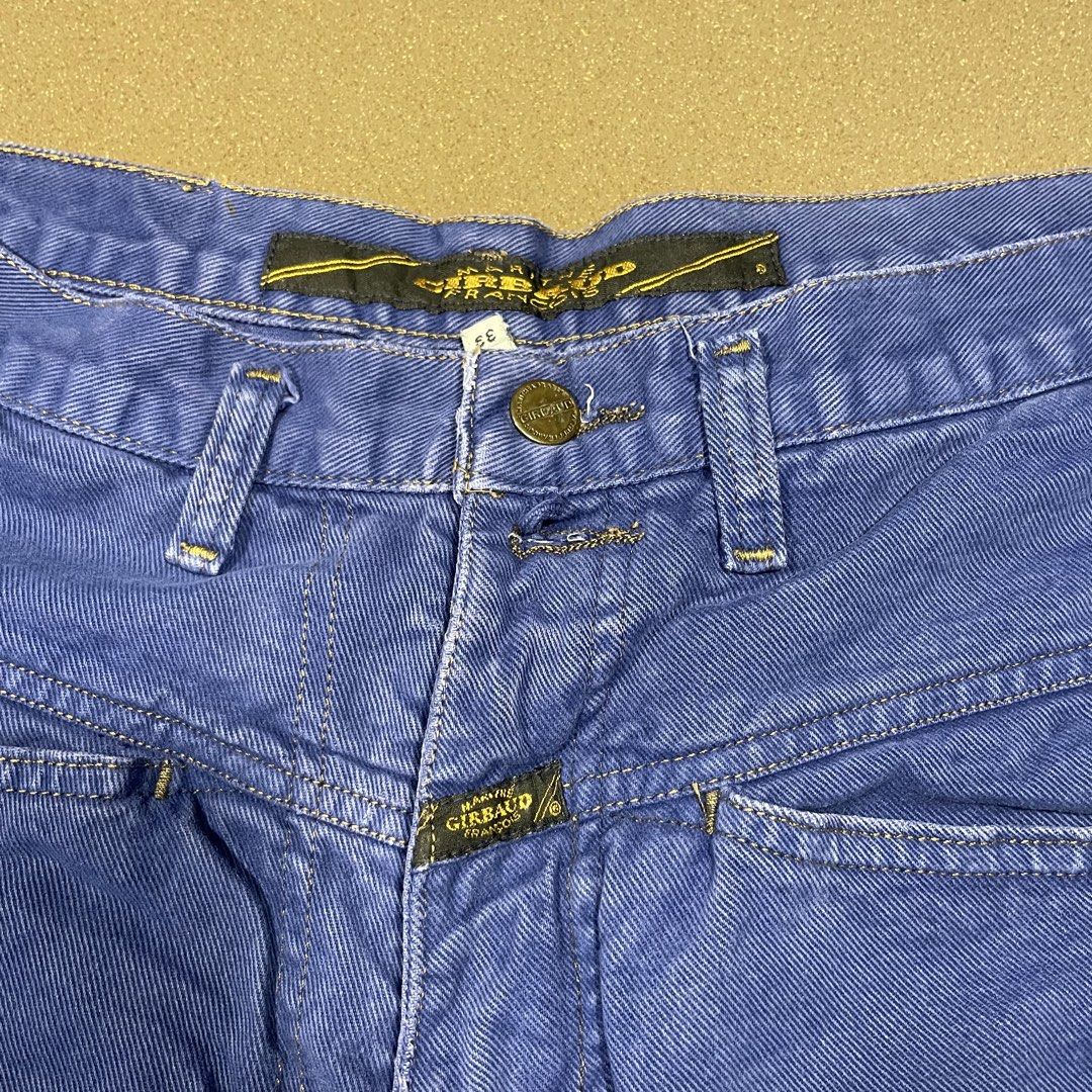 Y2k Marithe Francois Girbaud Jorts (Category: Shorts) located in Puerto Princesa. Submitted by lookmomicanbuy (Listing ID 1445806534, Image 3). Description: Very good condition Fits 32-33.