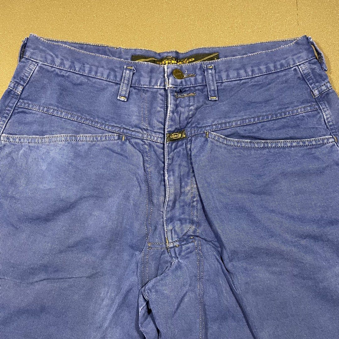 Y2k Marithe Francois Girbaud Jorts (Category: Shorts) located in Puerto Princesa. Submitted by lookmomicanbuy (Listing ID 1445806534, Image 2). Description: Very good condition Fits 32-33.