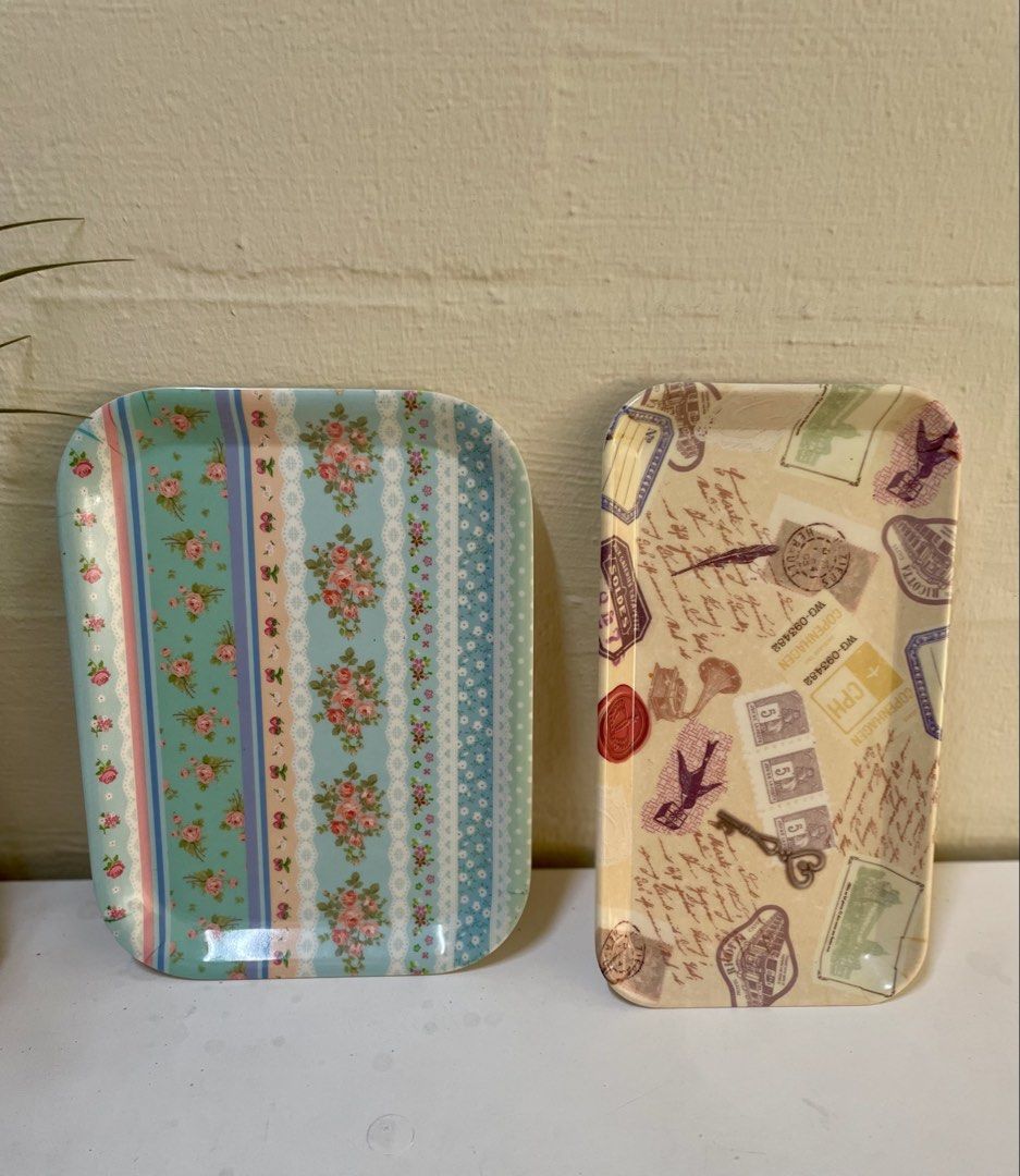 2 pretty trays493421424312340480