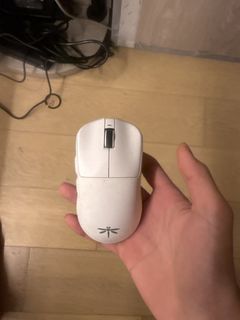 White Wireless Mouse with Dragonfly Pattern505723026649927680