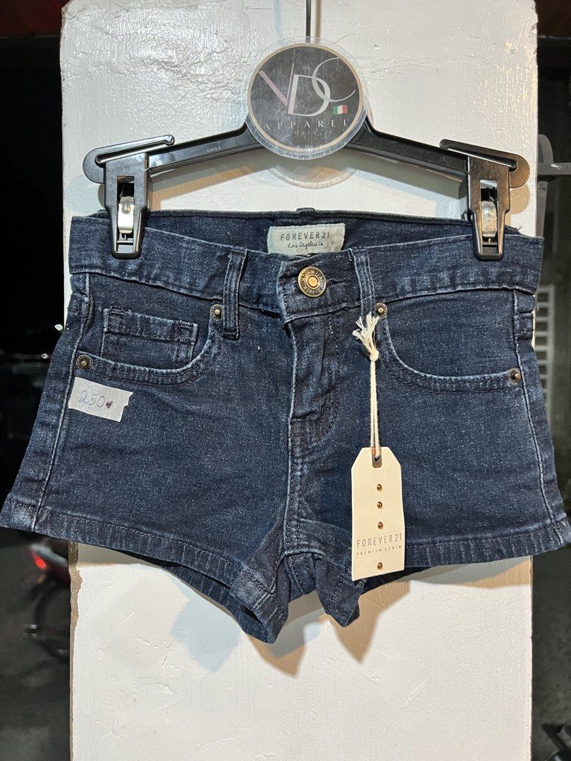 Abercrombie Kids Shorts Denim (Category: Babies & Kids Fashion) located in Imus. Submitted by vdc.apparel (Listing ID 1445994703, Image 1). Description: Size 6 in tag Brandnew with tag 2pcs available .