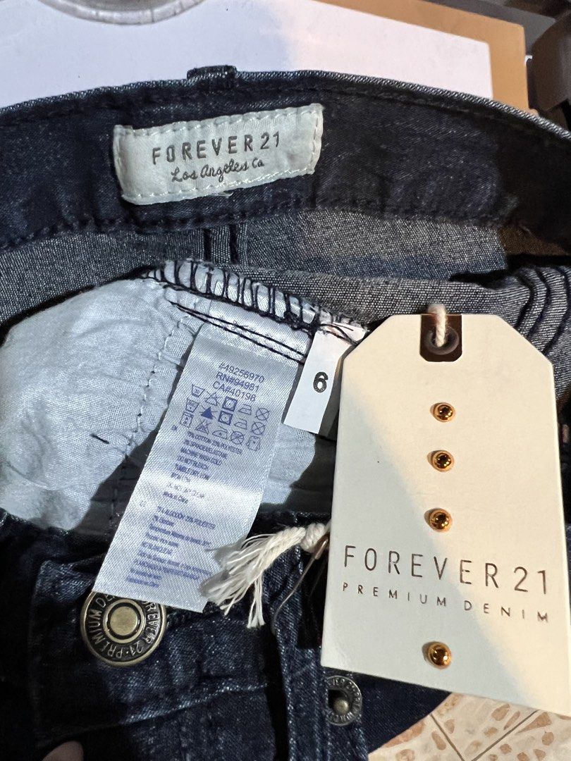 Abercrombie Kids Shorts Denim (Category: Babies & Kids Fashion) located in Imus. Submitted by vdc.apparel (Listing ID 1445994703, Image 3). Description: Size 6 in tag Brandnew with tag 2pcs available .