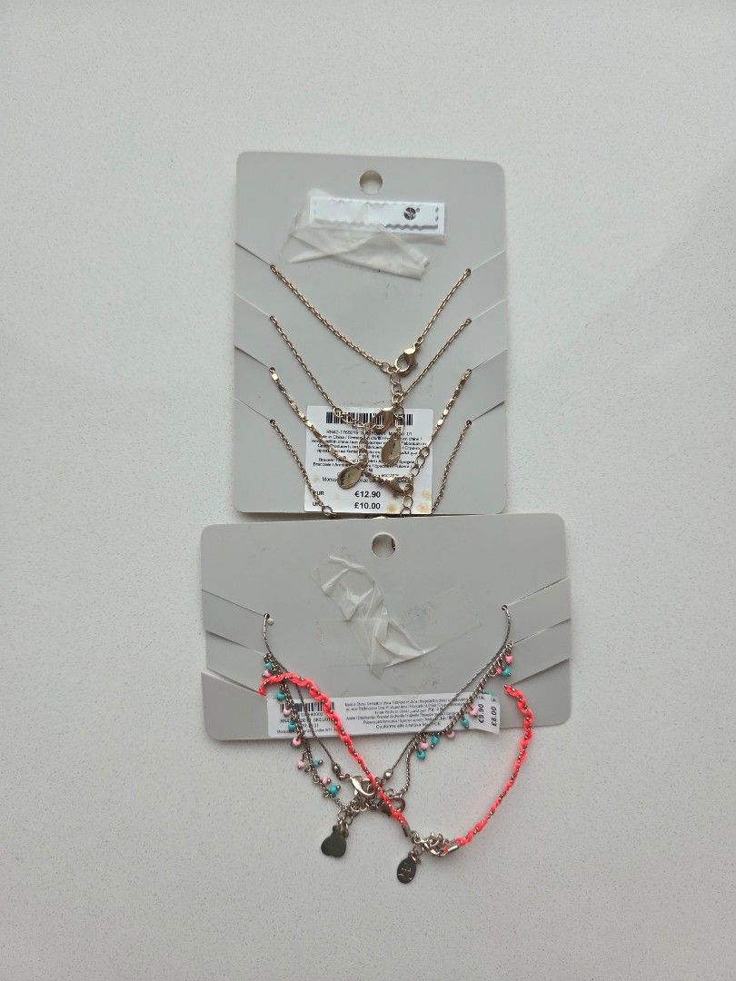Accessorize braclets （分類：手鍊）位於 Hong Kong。 由 vlvl.yy 提交（商品編號 1446056185，圖片 2）。簡介： 。