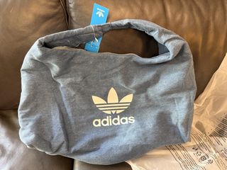 （分類：）位於 。 由 babiyeeee 提交（商品編號 1445985730，圖片 1）。簡介： 。