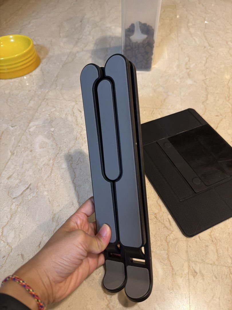 Adjustable Portable Laptop Stand and Ipad stand493087674189096961