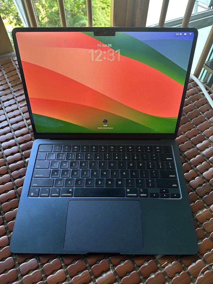 Apple MacBook Air M2 2022 8GB RAM