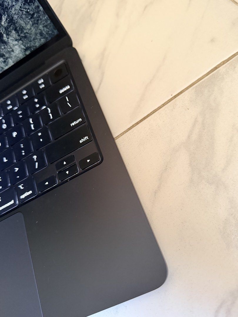Apple MacBook Air M2 (2022) - Midnight492977302463457283