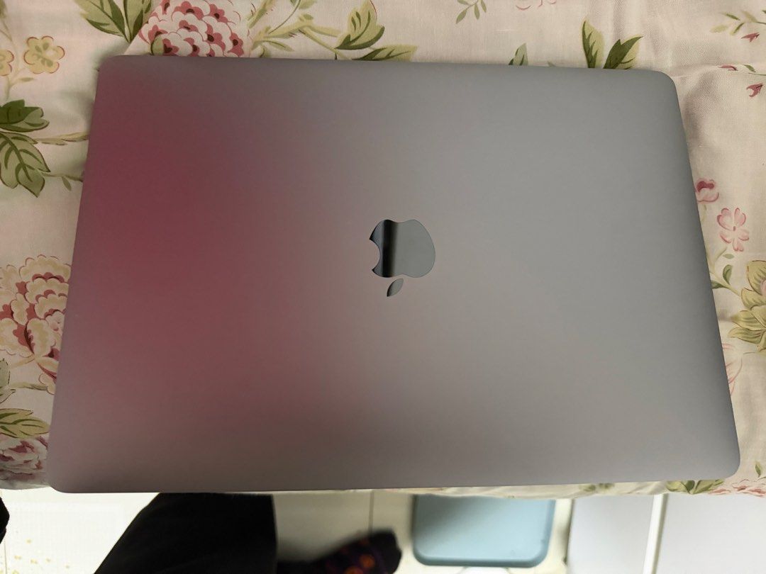 Apple MacBook Pro 13-inch492980373040015361