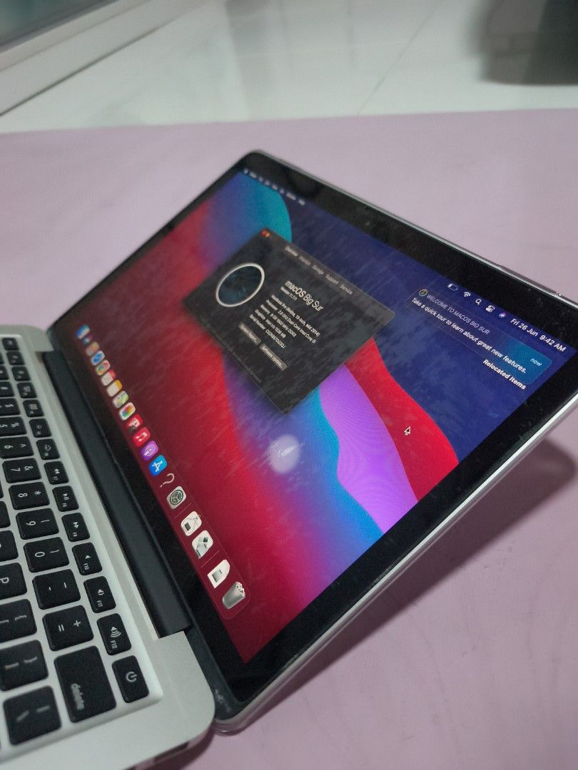 Apple MacBook pro492605700289351684