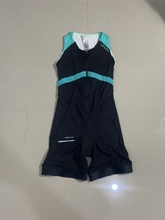 (Category: ) located in . Submitted by thrift.ine (Listing ID 1445986364, Image 1). Description: .