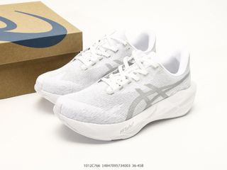 (Category: ) located in . Submitted by outlet_sneakers_shop (Listing ID 1446006027, Image 1). Description: .