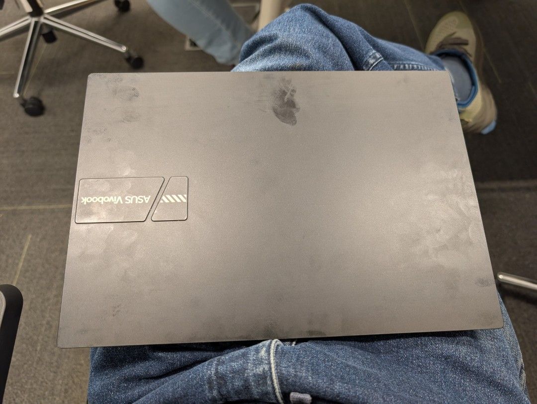 ASUS VivoBook Laptop