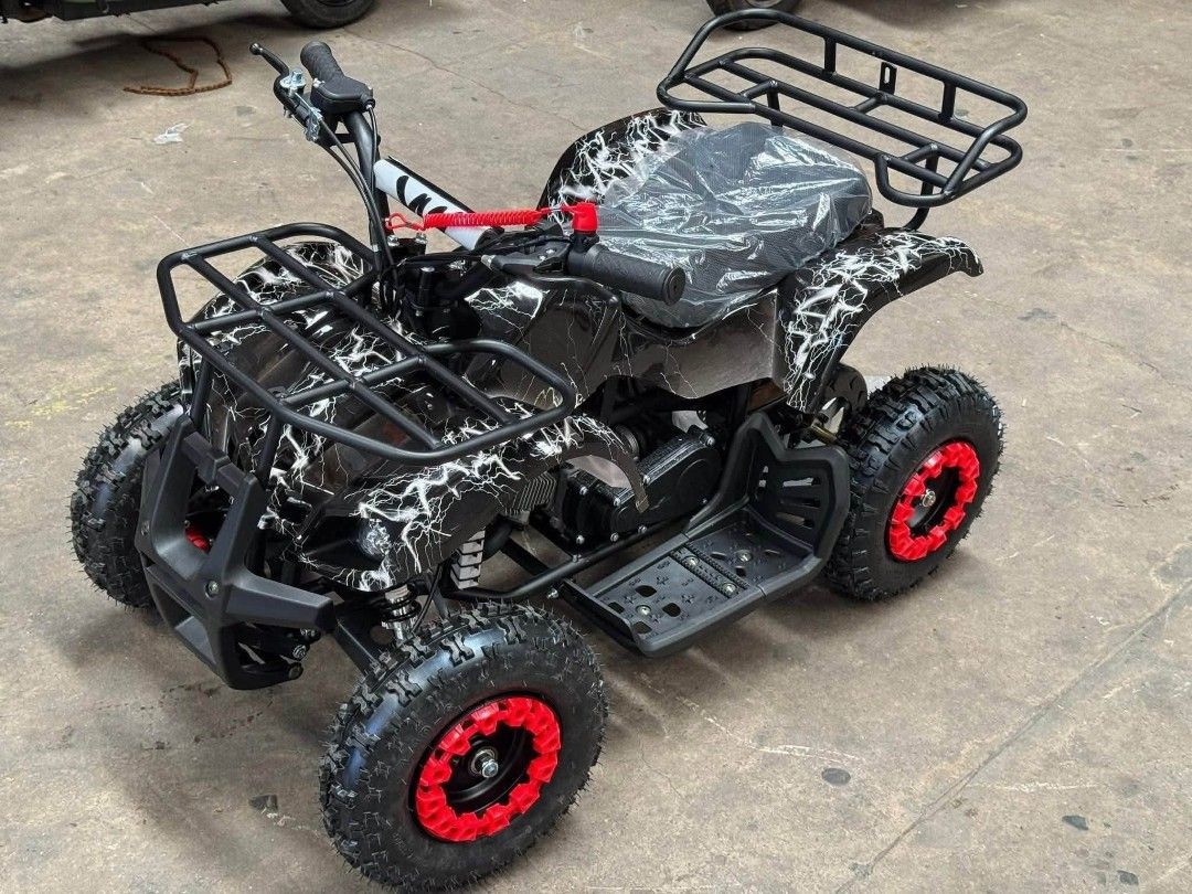 Atv 49cc (Category: Babies & Kids Fashion) located in Manila. Submitted by saguittarian06 (Listing ID 1445997066, Image 1). Description: Restock now. Onhand now GN. Atv 49cc double exhaust Thumb throttle ( iwas ipit pagpihit) 4-12 years old. Adult up to 2-stroke engine motor need 2T. If you add gasoline directly without 2T, the motor will burn out and cannot be used normally Posted prints. Available now.