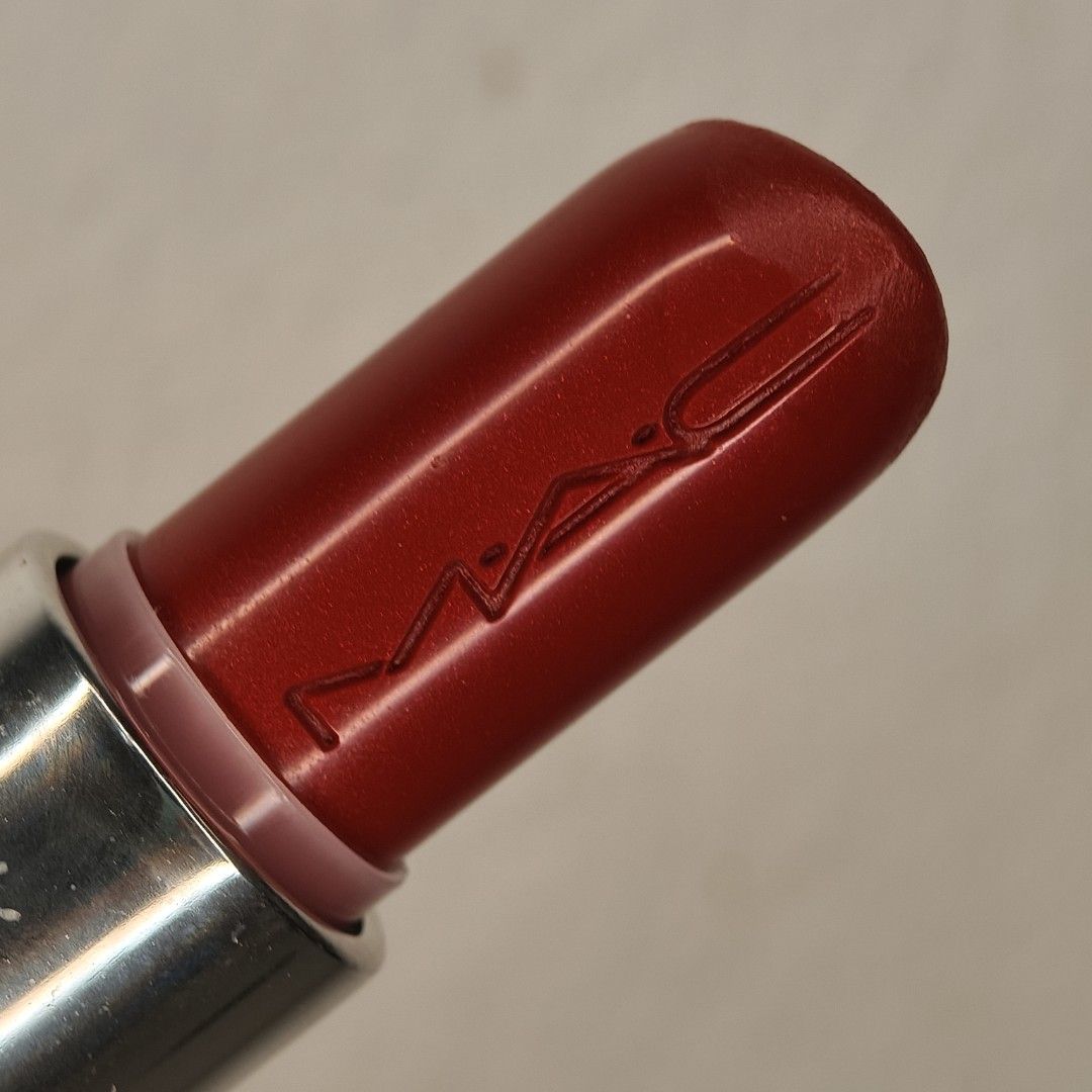 Authentic Mac Lipstick Lustreglass Long Lasting (Category: Makeup) located in Cavite. Submitted by donyachuHandicraft (Listing ID 1446110984, Image 3). Description: Authentic Mac Lipstick Lustreglass Sheer Shine Long wear finish Color: LusterEd Red Original Price 1,330 Tried one time for testing the color. See photos Made from Canada See label Original Please view all photos before purchasing Pay tru Gcash Ship tru Gogoexpress Lalamove Sf c/o by 