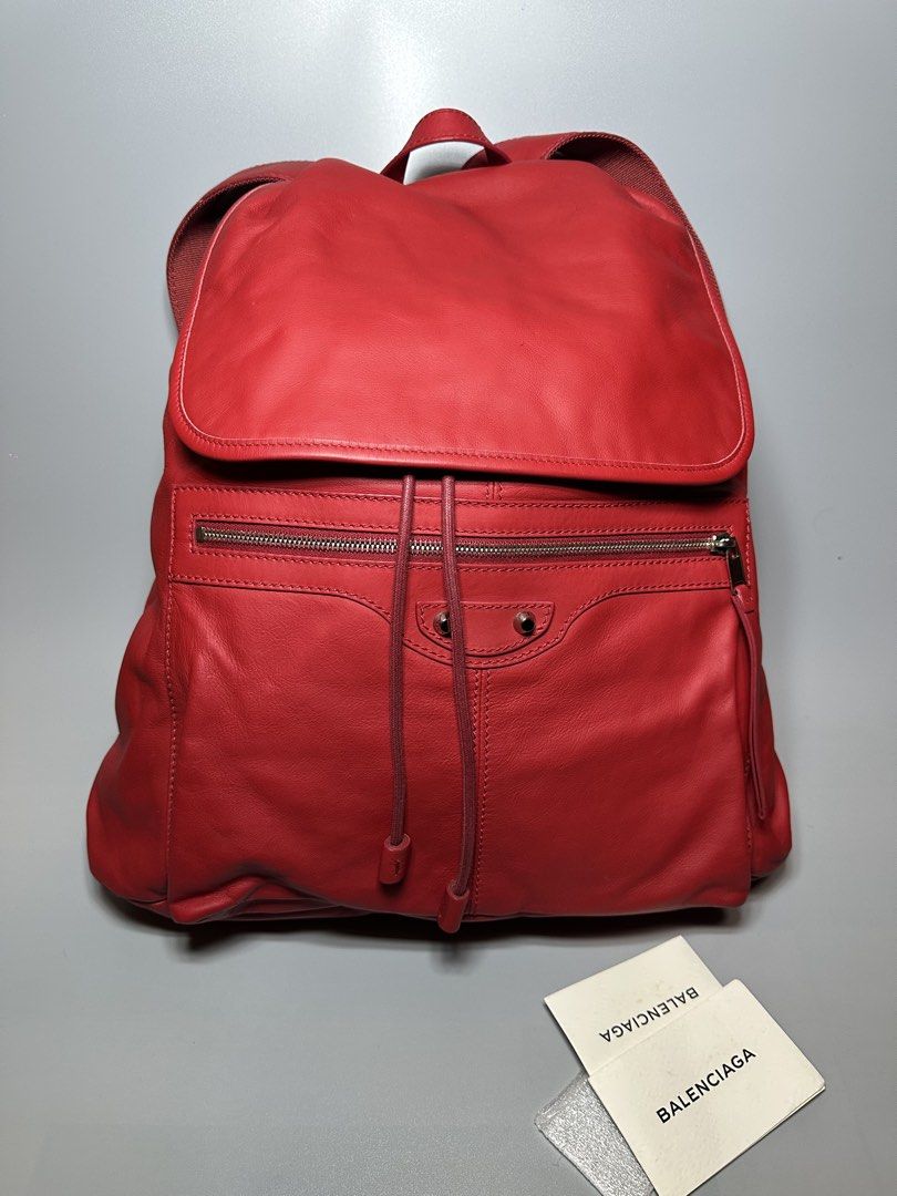 Balenciaga bagpack (Category: Luxury Bags & Wallets) located in Atok. Submitted by fullroom.dgs (Listing ID 1445996324, Image 1). Description: Balenciaga bag pack authentic rank a to sa.