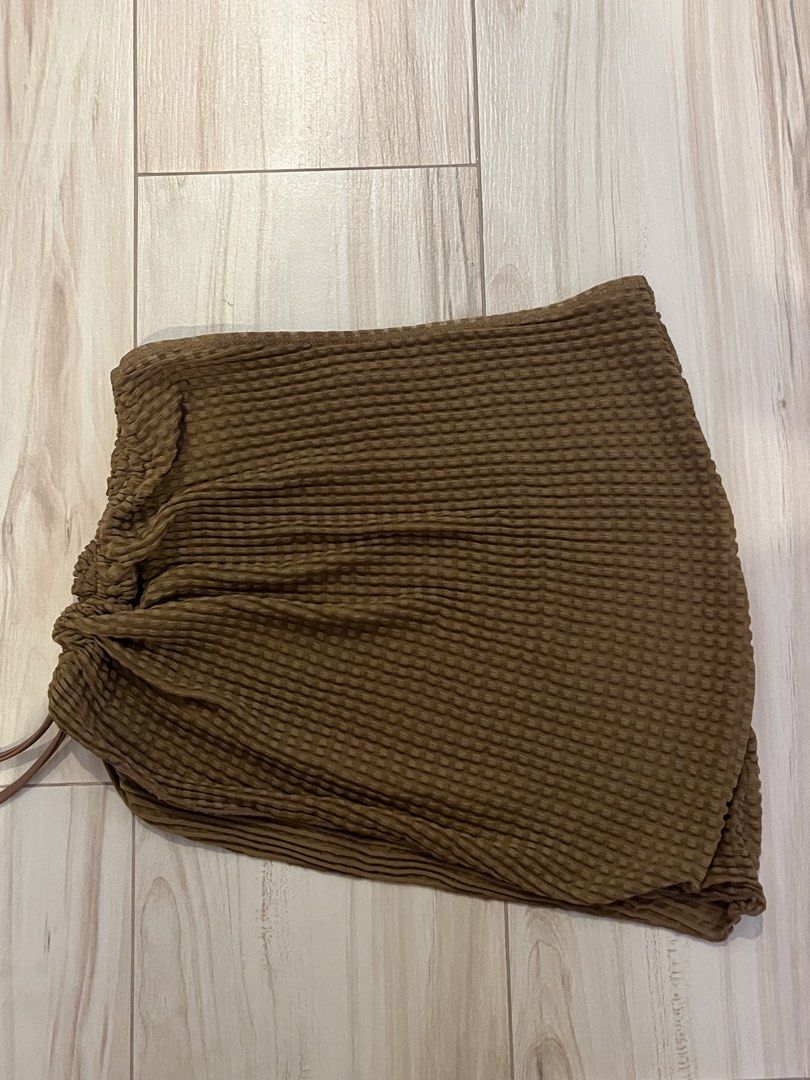 Beach Bikini Cover Up (Category: Other Bottoms) located in Taguig. Submitted by rycarts (Listing ID 1446026851, Image 1). Description: Description: Was stocked in my closet lang. Havent used this pa Size: S General Note: * item is second hand so please manage your expectations * no asking for when worns (ww) pictures will be posted if there is * selling my clothes for low prices bc i need to declutter before school starts * can give discount if t