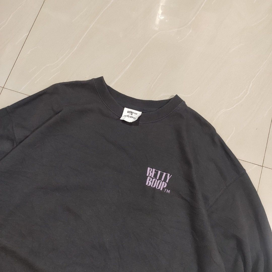 BETTY BOOP x DENIFITS pull over crewneck (Category: Coats, Jackets and Outerwear) located in Binangonan. Submitted by variousvintageph (Listing ID 1446158271, Image 2). Description: size: large womens fit to xl excellent condition no issue excellent color rate.
