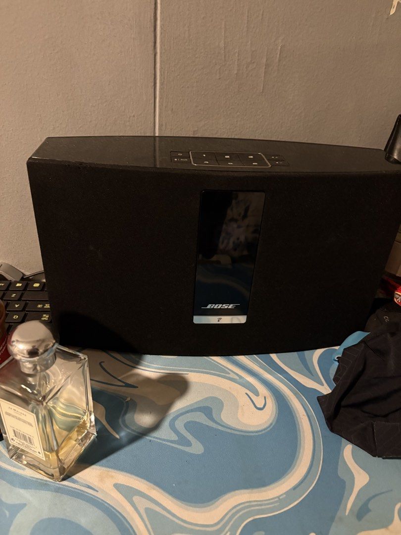 Bose Sound touch 20 (Category: Soundbars, Speakers & Amplifiers) located in Las Pinas. Submitted by ccccc12w (Listing ID 1446054334, Image 1). Description: - Black Bose Soundtouch - Delivers great sound quality - Connect your device to enjoy music - Works perfectly.