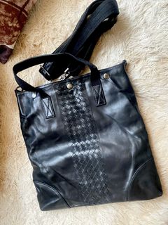 (Category: ) located in . Submitted by curatedluxury (Listing ID 1446059506, Image 1). Description: .