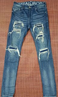 (Category: ) located in . Submitted by aydenthriftwear (Listing ID 1446123813, Image 1). Description: .