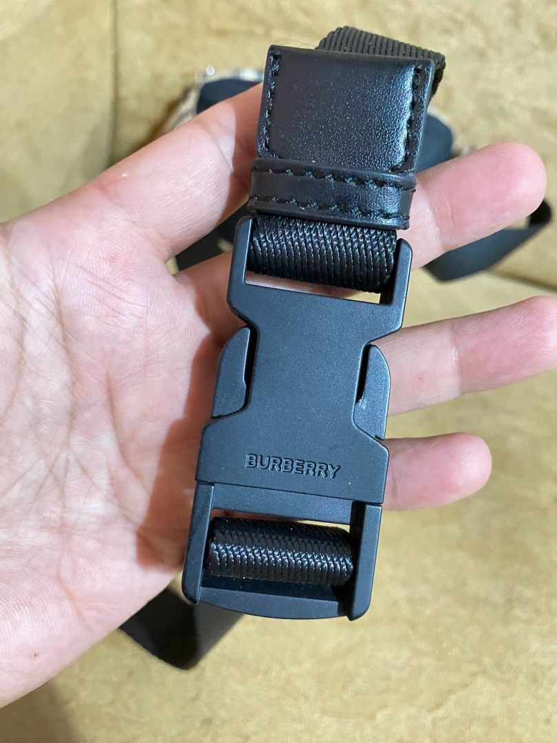 Burberry (Category: Luxury Bags & Wallets) located in Dumaguete. Submitted by camillaolshoppe2 (Listing ID 1446050043, Image 3). Description: BB Cannon bum bag vintage check canvas small belt bag Ang Ganda super bet Prestine condition D kasya pro max.