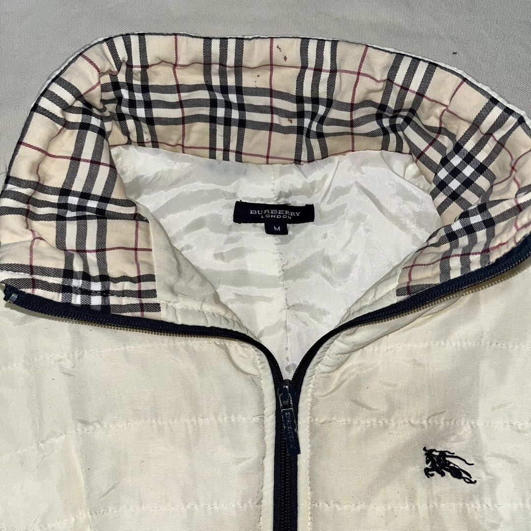 Burberry London Quilted Jacket, White (Category: Coats, Jackets and Outerwear) located in Samal. Submitted by thatsodd (Listing ID 1446118256, Image 3). Description: .