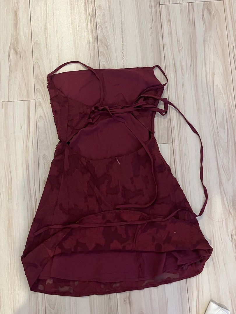 Burgundy Formal Dress (Category: Dresses) located in Taguig. Submitted by rycarts (Listing ID 1446027566, Image 2). Description: Description:Used once for a party. planned to keep it pero i dont think i'd be able to use it again Size: Xs-S General Note: * item is second hand so please manage your expectations * no asking for when worns (ww) pictures will be posted if there is * selling my clothes for low prices bc i need to declutter before schoo