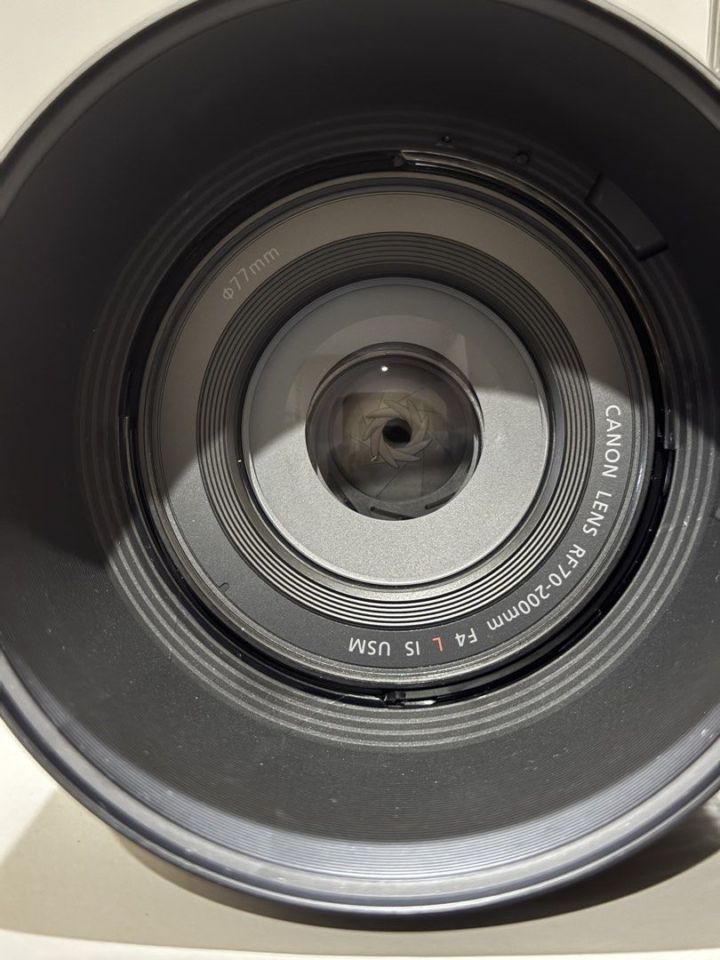 Canon RF 700-200 f4L (Category: Lens & Kits) located in Manila. Submitted by zqqdd256bm16173 (Listing ID 1446158378, Image 3). Description: No hidden issue Under Canon Philippines Warranty No fungus. Dry cabinet maintained.