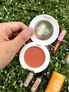 (Category: ) located in . Submitted by kat_declutter (Listing ID 1446126898, Image 1). Description: .