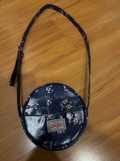 (Category: ) located in . Submitted by comtes.champagne (Listing ID 1446128782, Image 1). Description: .