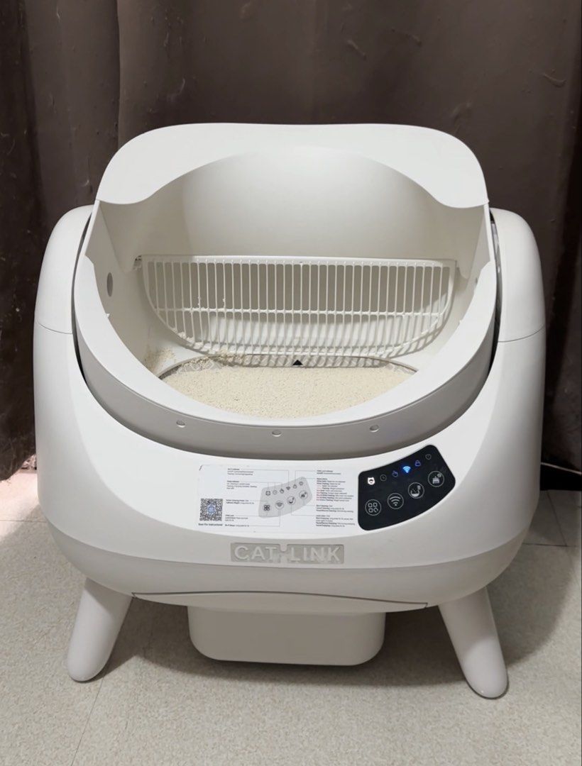 CATLINK OPEN-X Automatic Self Cleaning Litter Box (Category: Homes & Other Pet Accessories) located in Taguig. Submitted by jddeclutter (Listing ID 1446059429, Image 2). Description: Bought Dec 2025 Ready to lalamove, no box anymore Nalinisan na po Loc: Taguig.