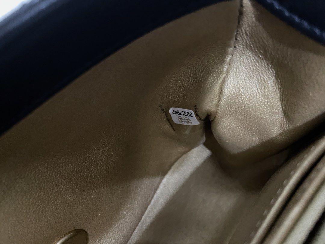 Chanel Pearl Crush Mini Flap Bag (Category: Luxury Bags & Wallets) located in Manila. Submitted by doughdong (Listing ID 1446101851, Image 3). Description: pm for details.